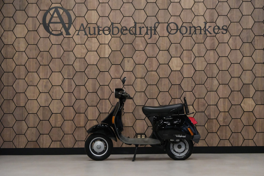 Vespa  Bromscooter PK 50 XL SCHAKEL 1996 Zeer Nette Staat 55056803-0.jpg | Autobedrijf Oomkes