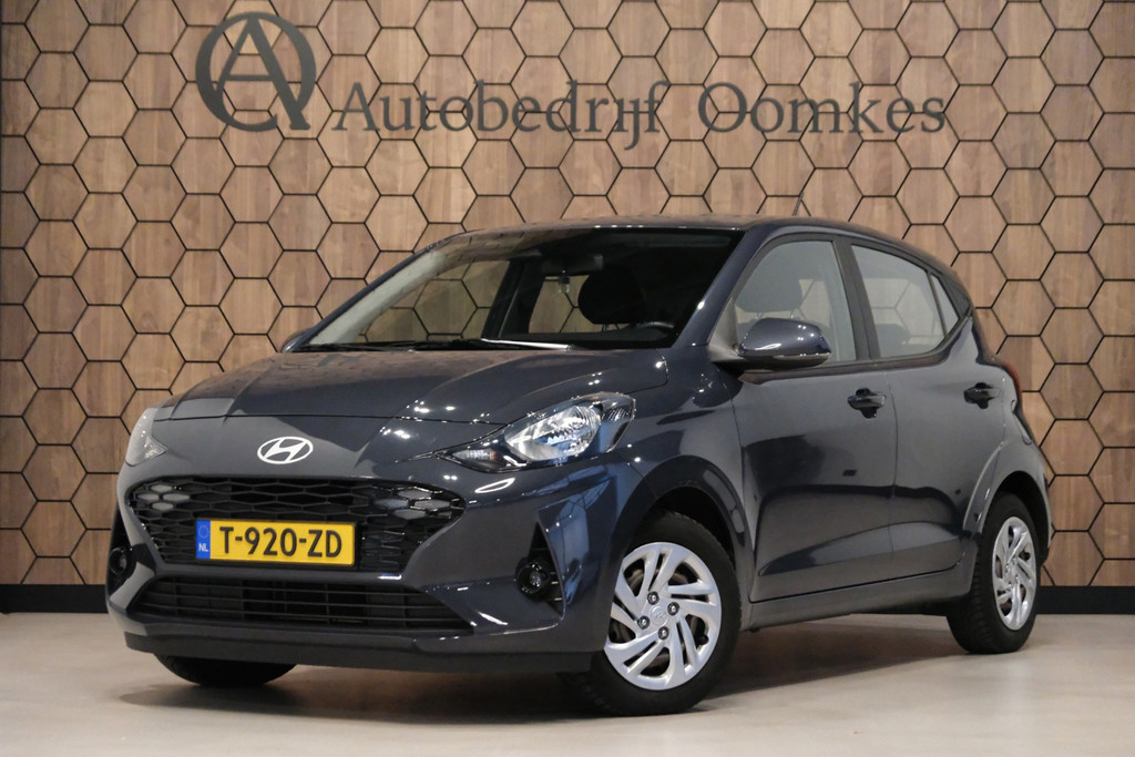 Hyundai i10 1.0 Comfort **31.039km UNIEK** |Apple Carplay-Navigatie| Airco ALL-Season banden 55525112-0.jpg | Autobedrijf Oomkes