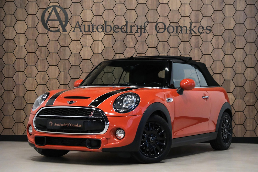 MINI Cooper S Cabrio 2.0 *46.976km* |Sportinterieur/Navigatie| Solaris Orange Metallic kopen in Uden