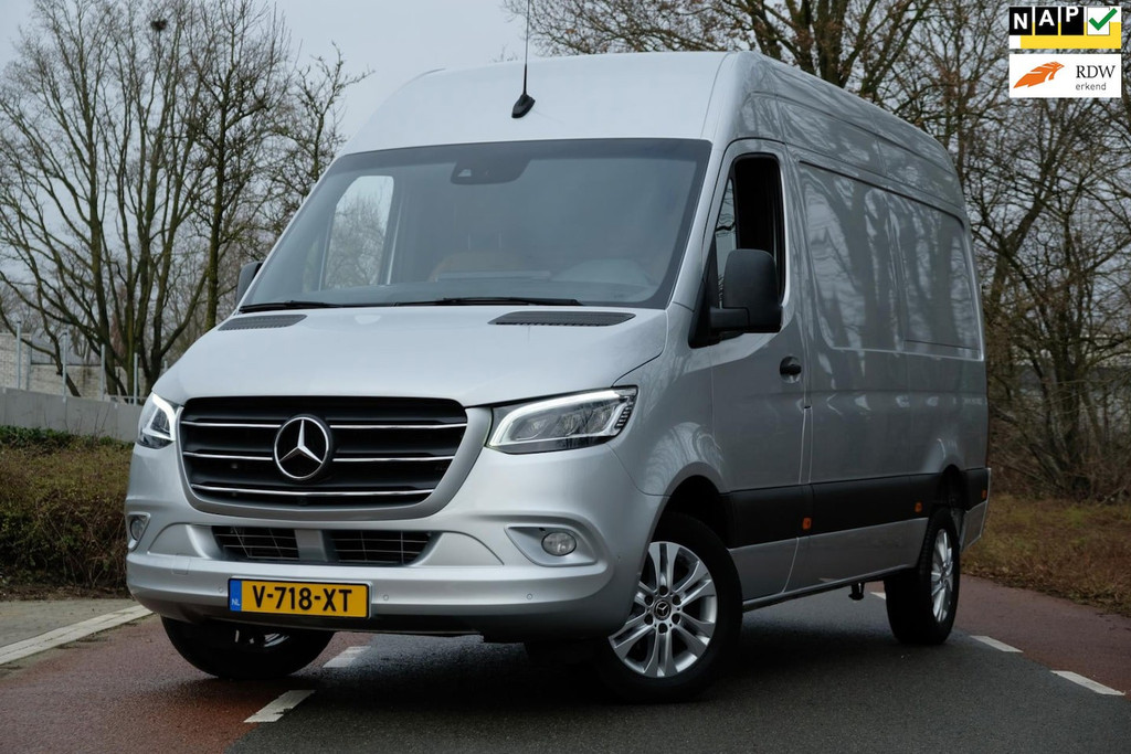 Mercedes-Benz Sprinter 319 3.0 CDI L2H2 DC EURO VI-D 54545843-0.jpg | Autobedrijf Oomkes